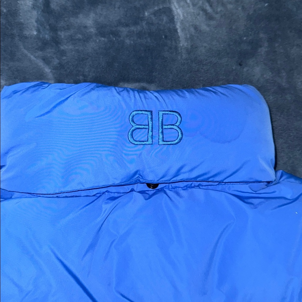 Balenciaga Wardrobe C BB Puffer - Picture 7 of 10